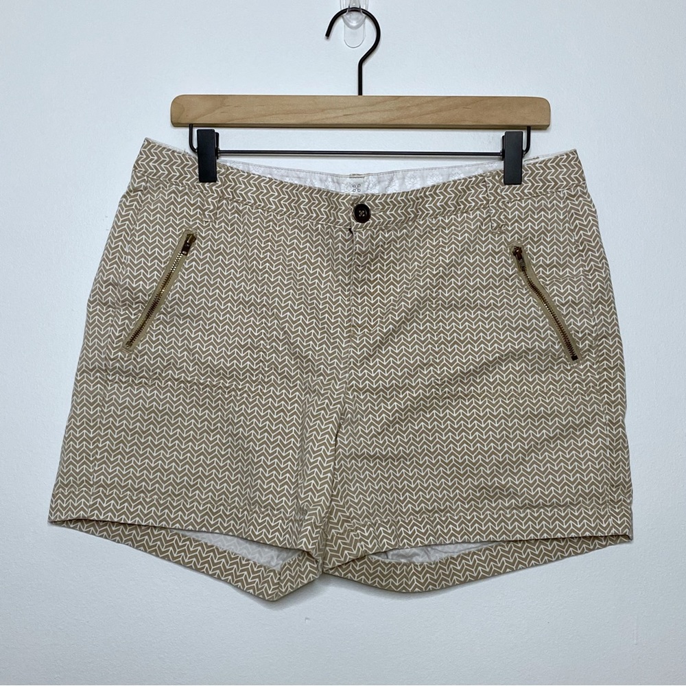 Caslon Beige Twill Shorts Arrow Chevron Print Size 8